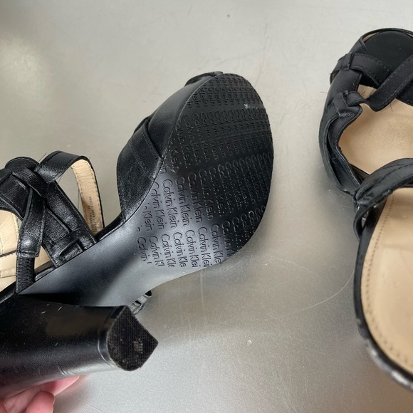 Calvin Klein Black Strappy Heels Leather Open Toe Size 9 - Picture 6 of 7